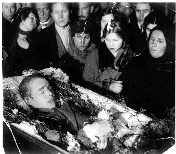 Есенин Есенин