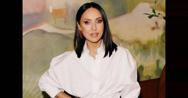 Алсу, Сати Спивакова, Мария Миногарова, Юлия Бордовских и Оксана Рим на открытии ресторана в Москве