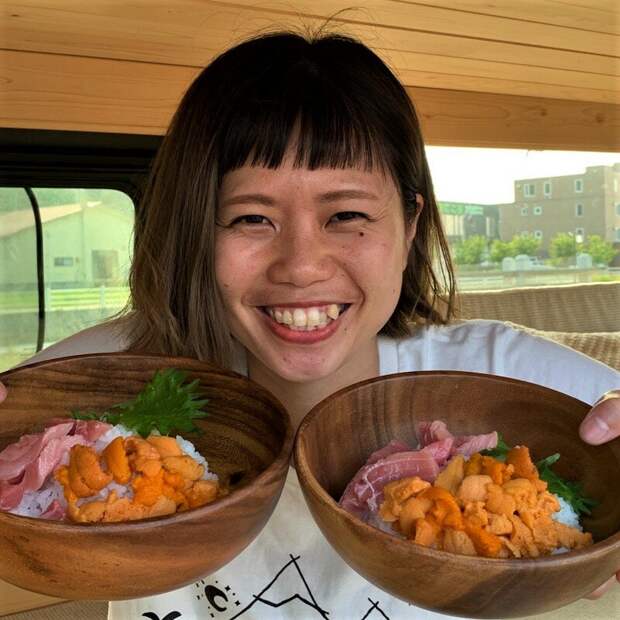 Унидон. Еж "Черная диадема" считается не очень вкусным, есть виды гораздо вкуснее, но и "диадему" японцы тоже ловят и едят