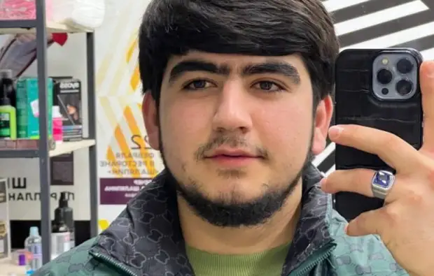 Надписи на стенах. Ты мне не пишешшш. Сама почему не пишешь. Не писать. 000.