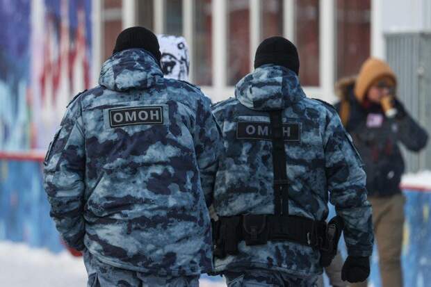 В Москве группа мигрантов избила мужчину и забрала 100 тысяч рублей