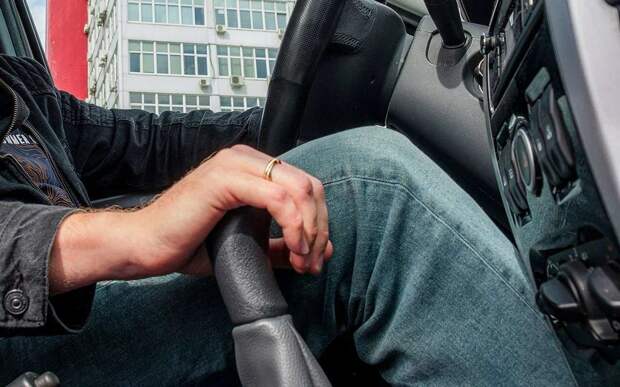 Стоит ли в дни заморозков выезжать на летней резине: ответ эксперта