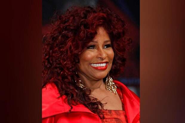 Не называя имен, легенда фанка Чака Хан высмеяла «трюки с задницами»