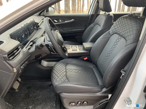 Китайцы сделали замену суперпопулярному Lexus RX — за что просят 4 миллиона (фото и видео)