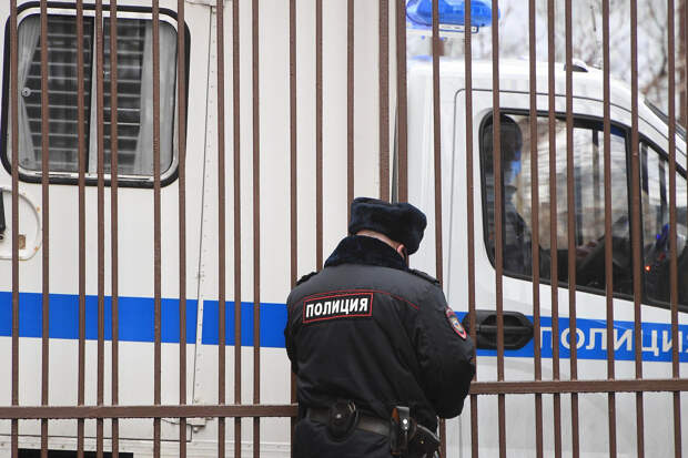 Раскрыта решившая продавать наркотики профессор российского университета