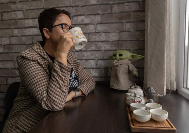 Тайм-код для кофеманов: названы часы, когда напиток сжигает жир, а не откладывает его