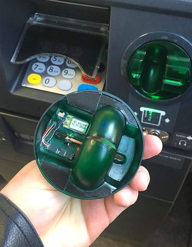 Распространенные мошенничества с банкоматами, которые приводят к потере денег на карте