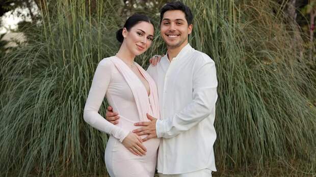 Юля Пушман показала первые кадры с новорождённым сыном из роддома