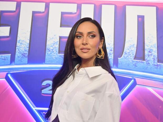 Алсу показала, как сын поддерживает ее на репетициях