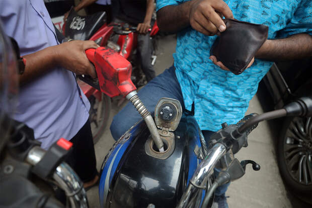 Миру спрогнозировали топливный шок из-за войны в Иране