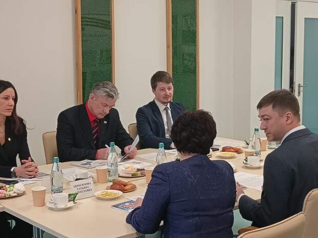 Глава тульского Минздрава Мухин: Мы заботимся не только о здоровье, но и о социальном благополучии семьи