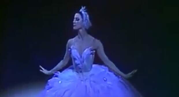 «Моя Майя»: национальный проект к 100-летию Плисецкой объединит балетные театры России