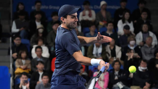 Карацев проиграл Марожану на старте «Мастерса» в Мадриде