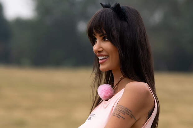 Блогерша Алана Мамаева пожаловалась, что набрала 3 кг из-за болезни