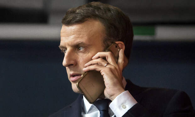 «Он согласился»: В Сети опубликовали кадры разговора Макрона и Трампа о Зеленском