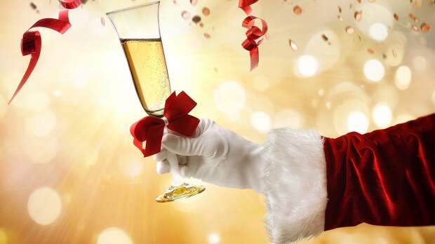 Изучила, какой алкоголь и сколько можно пить на Новый год: рейтинг самых популярных напитков