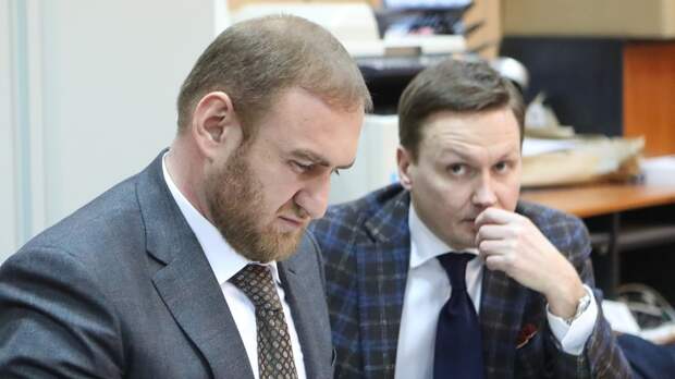 Суд арестовал сенатора Рауфа Арашукова