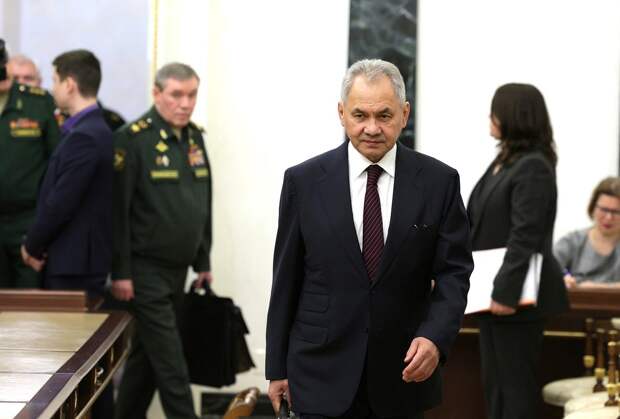 Замена Сергея Шойгу на Андрея Белоусова, человека, не связанного с военной сферой, вызвала обсуждения.-5