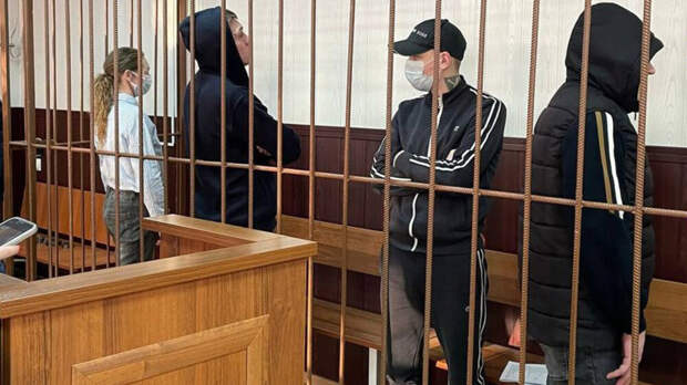 Для обманувших Долину мошенников запросили сроки в колонии