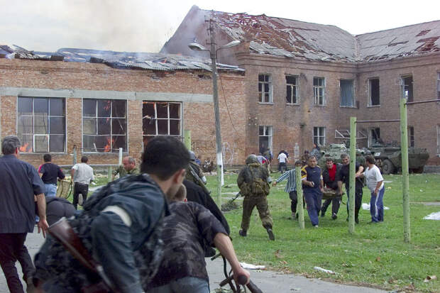 Юрист Саламова: необходимо ограничить публикации материалов с нападений на школы