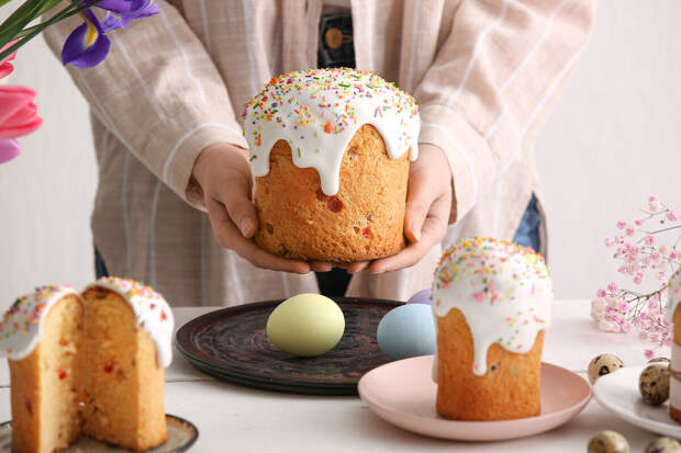 Священник Портнов: остатки куличей можно отдать животным