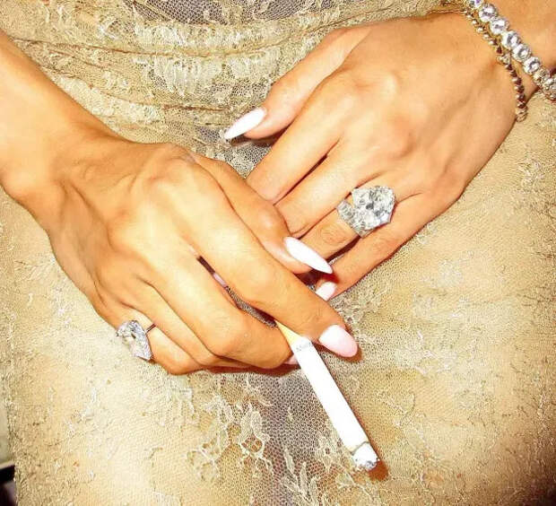 Никола Пельтц