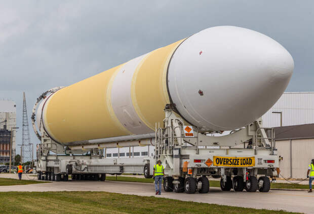 Боковой ускоритель Delta IV Heavy. Credit: ULA.