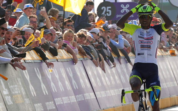 Африканец впервые в истории выиграл этап «Джиро д'Италия»
