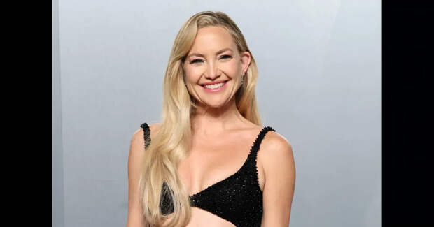 Кейт Хадсон, Донателла Версаче, Джессика Альба, Дуа Липа и звёзды сериала "Жаркое соперничество" на оскаровской вечеринке Vanity Fair