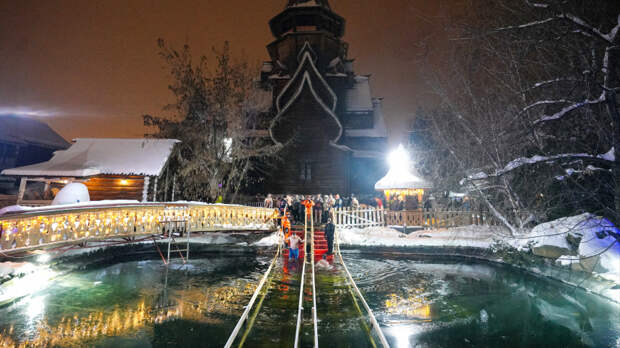 «Ой, холодно!» — Иностранцы поделились впечатлениями после крещенских купаний в РФ