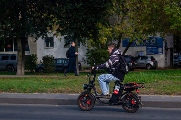 В России захотели запретить электровелосипеды на тротуарах