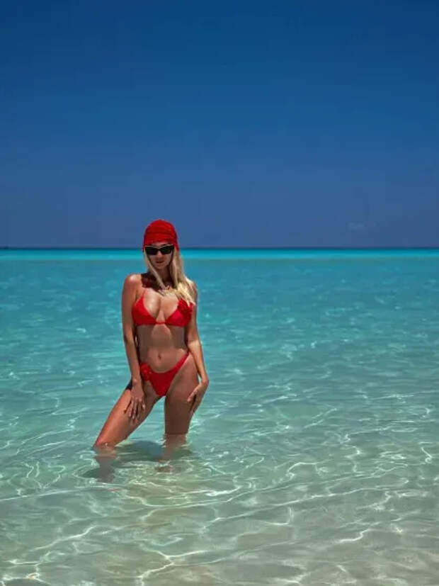 Виктория Лопырёва