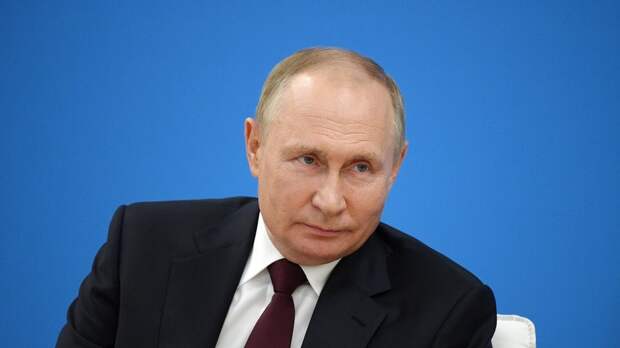 Путин: Россия непобедима, её многонациональный народ чувствует себя одной семьёй