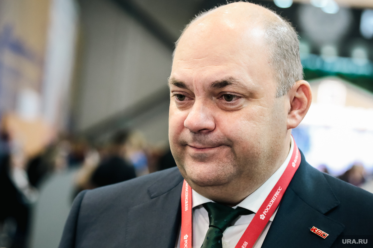 Громким фигурантом дела о хищениях числится экс-губернатор Курской области Алексей Смирнов. Фото: Роман Наумов © URA.RU