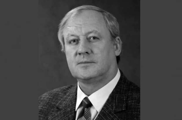 Стала известна причина смерти заслуженного артиста РФ Твердохлебова