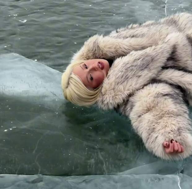 Певица Клава Кока выступила против ИИ