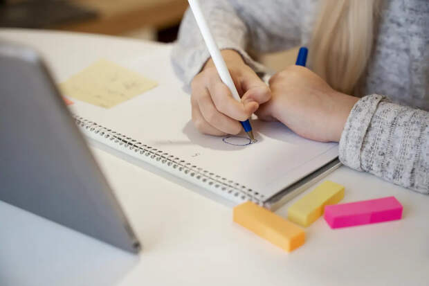 Для школьников установили новые нормы по времени на домашние задания