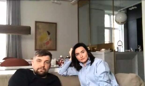 Ксения Собчак, Юлия Хлынина и Анастасия Меськова побывали на онлайн-премьере