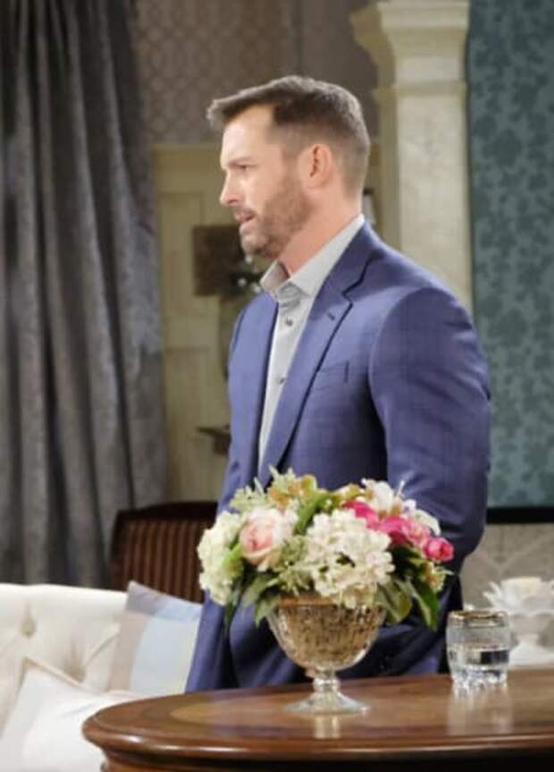 Brady Is Reluctant - Days of Our Lives