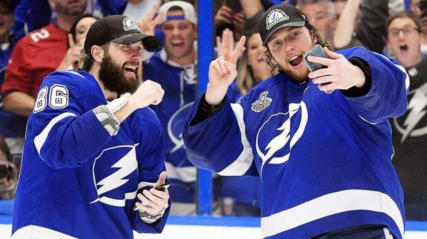 Кучеров признан 1-й звездой матча «Филадельфия» — «Тампа», Василевский — 3-й