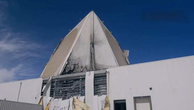 Показаны фото повреждённого ударом иранского БПЛА радара AN/FPS-132 в Катаре