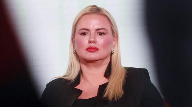 Анна Семенович озвучила причину своей бездетности: "Я пропускала жизнь"