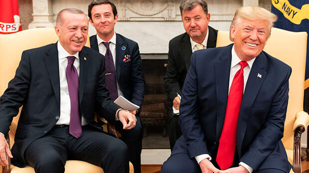 Шпагат Эрдогана: С Трампом помирился и Путину всё ещё друг