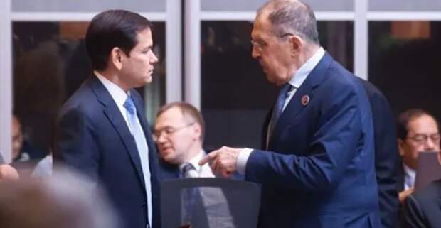 Сергей Лавров что-то втолковывает Марко Рубио на прошлой состоявшейся в ООН встрече. Фото: МИД России/"ВКонтакте"