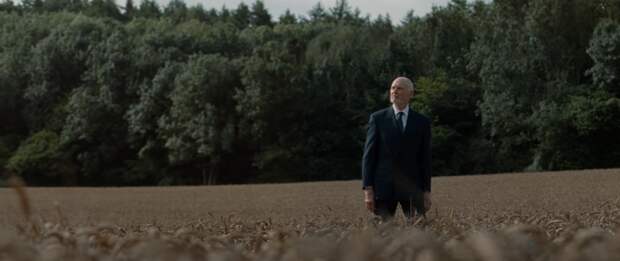 Группа Radiohead представила клип об офисных работниках