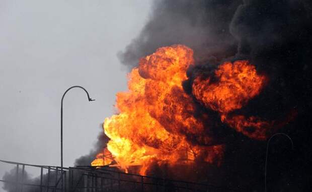 «Русские „Шахеды“ присоединились к иранским „Шахедам“ и бьют теперь по ПВО США в Эмиратах и Кувейте»