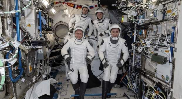 Досрочно вернувшиеся с МКС астронавты раскрыли обстоятельства эвакуации