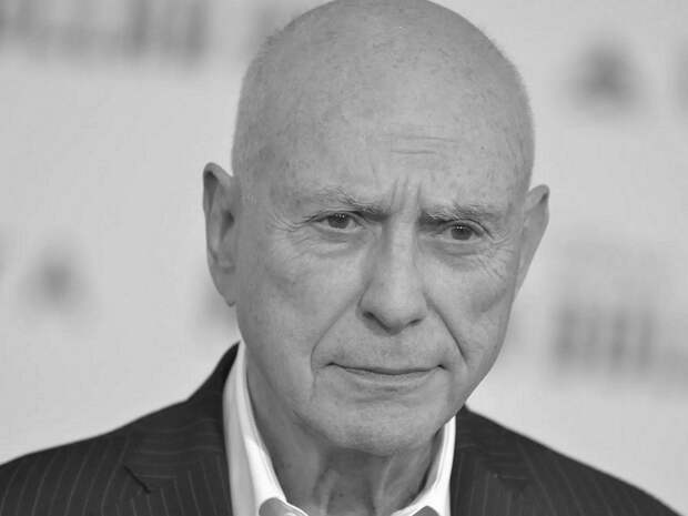 Умер американский актер и лауреат премий «Оскар» Алан Аркин