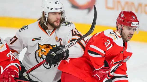 «Автомобилист» прервал серию из четырёх поражений кряду в КХЛ