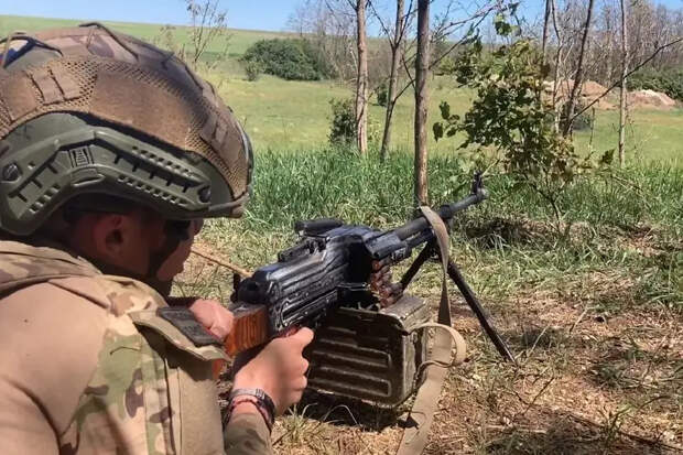 ВС РФ в ходе упорных боёв прорвали эшелонированную оборону ВСУ в районе Верхнекаменского на Северском направлении